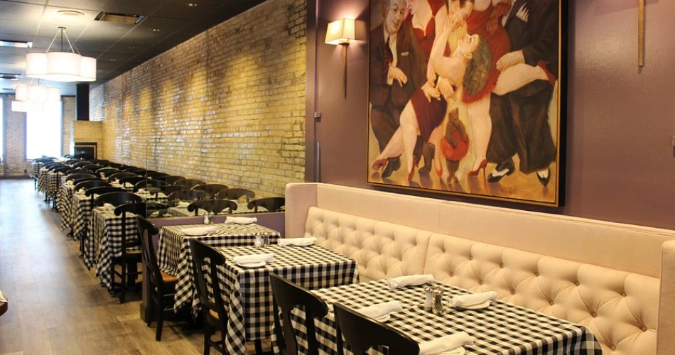 Best Restaurants in Traverse City: A Culinary Guide to Michigan’s Hidden Gem