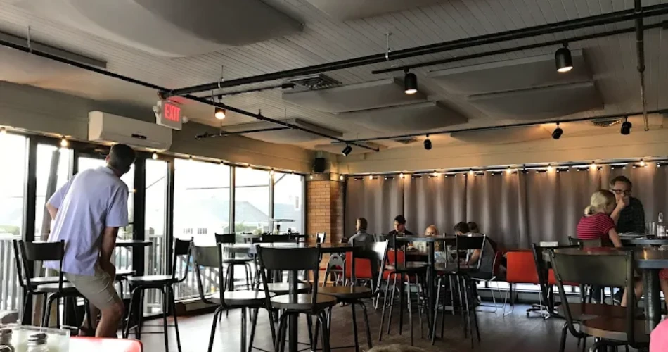 Best Restaurants in Traverse City: A Culinary Guide to Michigan’s Hidden Gem