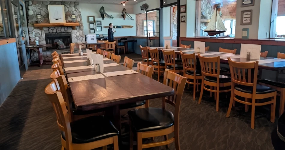 Best Restaurants in Traverse City: A Culinary Guide to Michigan’s Hidden Gem