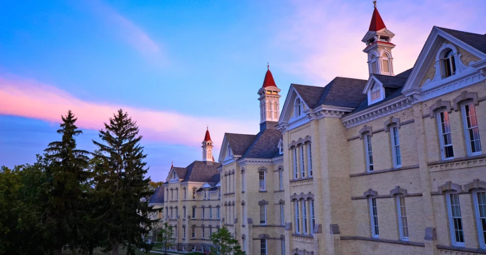 Top Attractions in Traverse City, Michigan: Beaches, Wineries & Scenic Escapes