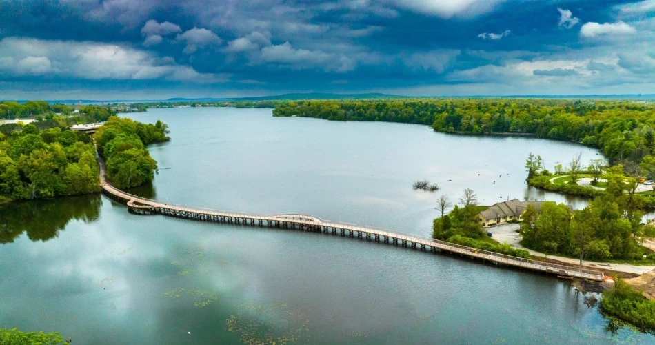 Top Attractions in Traverse City, Michigan: Beaches, Wineries & Scenic Escapes