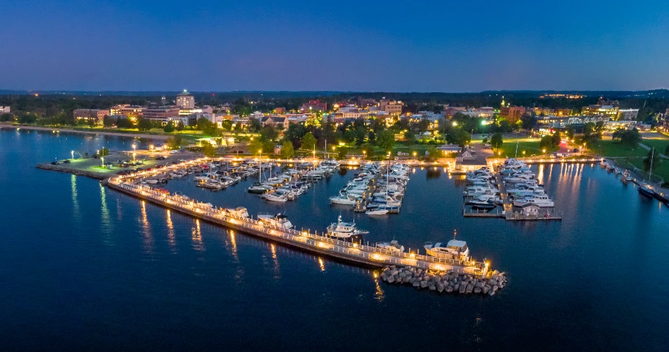 Traverse City Travel Guide: Beaches, Wineries & Adventures in Northern Michigan